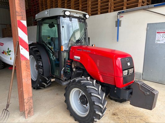 Tracteur fruitier Massey Ferguson 3445S