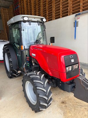 Tracteur fruitier Massey Ferguson 3445S