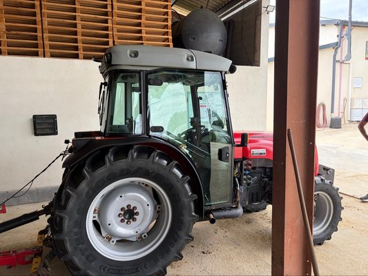 Tracteur fruitier Massey Ferguson 3445S
