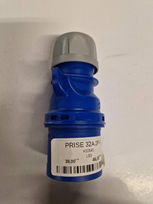 ELECTRICITE ECLAIRAGE PLS* - ELECTRICITE ECLAIRAGE* - PRISE 32A 2P+T