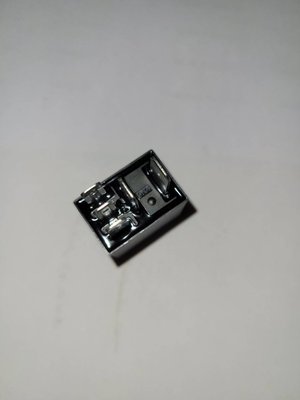 PIECES TRACTEUR PAG* - CAPTIVE* - RELAIS (5 broches) Landini