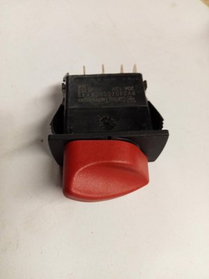 PIECES TRACTEUR PAG* - CONCURENCEE* - COUPE BATTERIE REX4 mc cormick