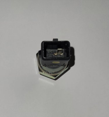PIECES TRACTEUR PAG* - CONCURENCEE* - MANO CONTACT PRESSION HUILE MOTEUR mc cormick