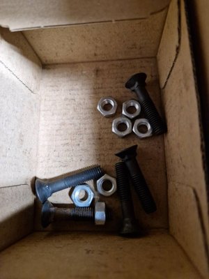 PIECES UNIVERSELLE PAG* - VISSERIE AGRICOLE* - BOULON TFCC M8X40 840VK