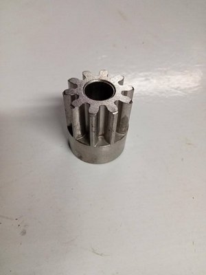 PIECES DETACHEES MOTOC ESSENCE PEV* - AUTRE* - PIGNON droite