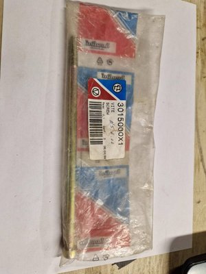 PIECES TRACTEUR PAG* - CAPTIVE* - VIS CHC 8*200 Landini