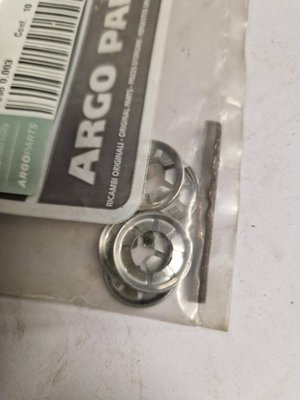 PIECES TRACTEUR PAG* - CAPTIVE* - RONDELLE CLIPS INT Landini