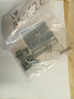 PIECES TRACTEUR PAG* - CAPTIVE* - ECROU PRISONNIER Landini CLIPS
