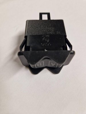 PIECES TRACTEUR PAG* - CONCURENCEE* - INTERRUPTEUR A/B mc cormick