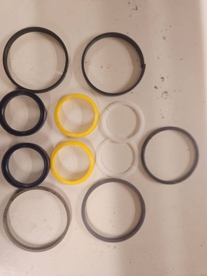 PIECES TRACTEUR PAG* - CONCURENCEE* - KIT JOINTS VERIN DE DIRECTION Landini