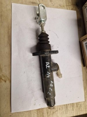 PIECES TRACTEUR PAG* - CONCURENCEE* - MAITRE CYLINDRE EMBRAYAGE Landini
