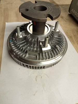 PIECES TRACTEUR PAG* - CAPTIVE* - EMBRAYAGE VENTILATEUR mc cormick