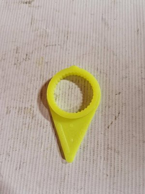 PIECES UNIVERSELLE PAG* - QUICAILLERIE* - INDICATEUR DE SERRAGE DE ROUE SW29 JAUNE