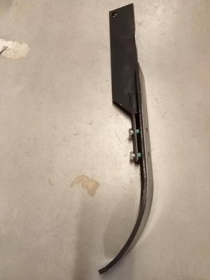PIECES USURES AGRI PAG* - OUTILS A DENTS* - PATIN ETROIT L=25 avec vis Vicon