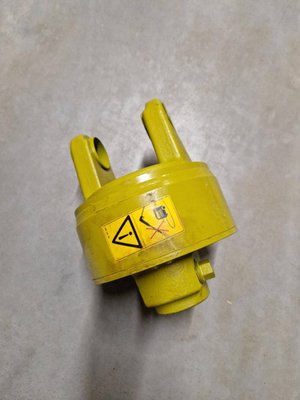 PIECES UNIVERSELLE PAG* - TRANSM CARDAN BOITIER* - LIMITEUR K64/22R 2600 1"3/4Z6