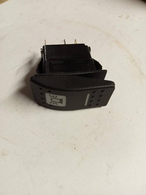 PIECES TRACTEUR PAG* - CONCURENCEE* - INTERRUPTEUR GYROPHARE Landini