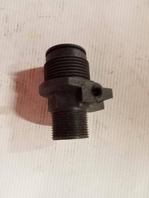 PIECES TECHNIQUES AGRI PAG* - PULVERISATION* - RACCORD PORTE MANOMETRE PERCE Berthoud