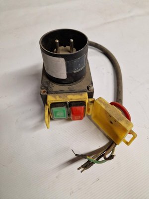 PIECES DETACHEES MOTOC ESSENCE PEV* - AUTRE* - INTERRUPTEUR