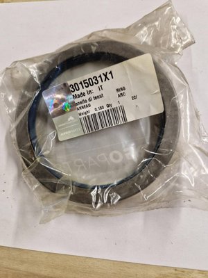 PIECES TRACTEUR PAG* - CONCURENCEE* - BAGUE ETANCHEITE Landini