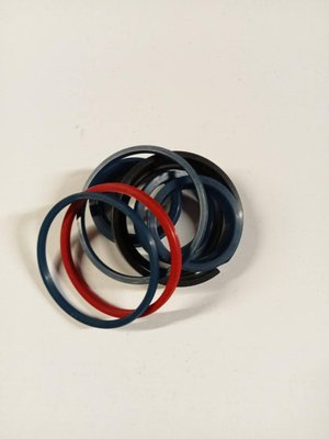 PIECES TRACTEUR PAG* - CONCURENCEE* - KIT JOINTS VERIN DIRECTION Landini