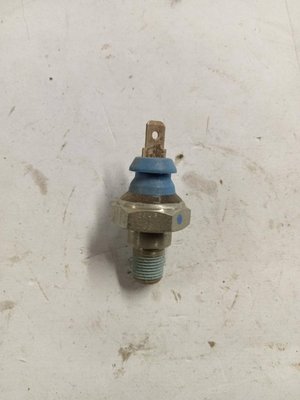 PIECES TRACTEUR PAG* - CONCURENCEE* - SONDE PRESSION CONNECTEUR DEUTCH