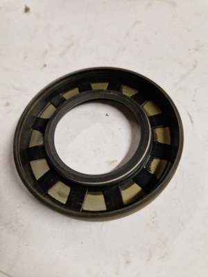 PIECES TRACTEUR PAG* - CONCURENCEE* - JOINT SPI Landini 40*72*10