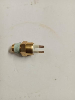 PIECES TRACTEUR PAG* - CONCURENCEE* - SONDE TEMPERATURE EAU mc cormick