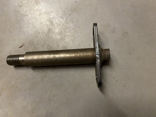 PIECES TECHNIQUES AGRI PAG* - OUTILS A DENTS* - AXE DE COUTRE D.25 CARRÉ