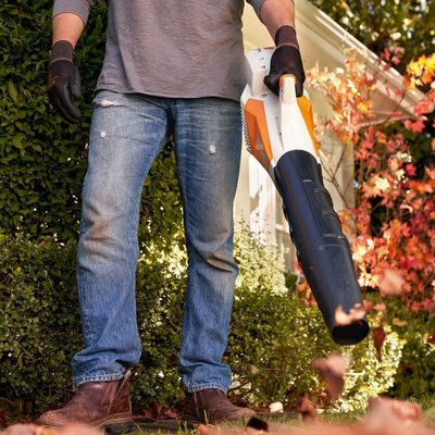 SOUFFLEUR - SOUFFLEUR A BATTERIE - Souffleur Stihl BGA 50 Pack batterie AK 20 et chargeur AL 101