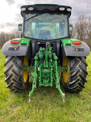 Tracteur agricole John Deere 6115R