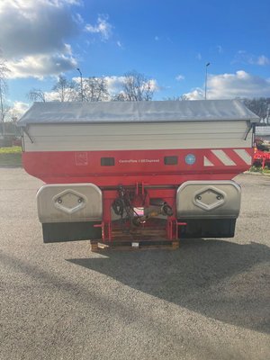 Distributeur d'engrais Kverneland TLX GEO