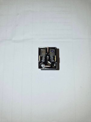 PIECES TRACTEUR PAG* - A CLASSER - RELAIS 4 BROCHES