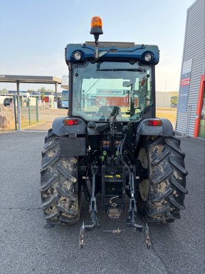 Tracteur fruitier New Holland T4.100F