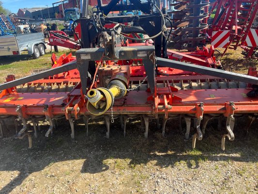 Herse rotative Howard HK32