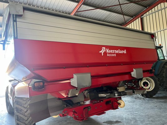Distributeur d'engrais Kverneland Exacta-TL geospread