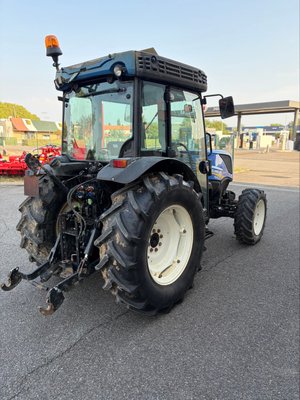 Tracteur fruitier New Holland T4.100F