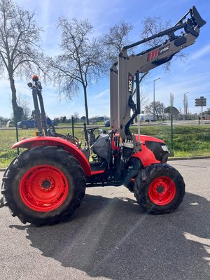 Tracteur agricole Kubota M4072