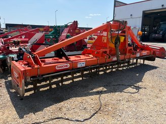Herse rotative MASCHIO GASPARDO DOMINATOR DM 4000 + ROULEAU PACKER Ø 500 - 1