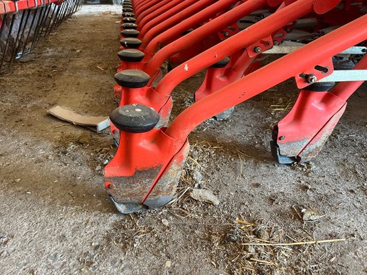 Combiné de semis MASCHIO GASPARDO Falco400 + barre de semis à socs