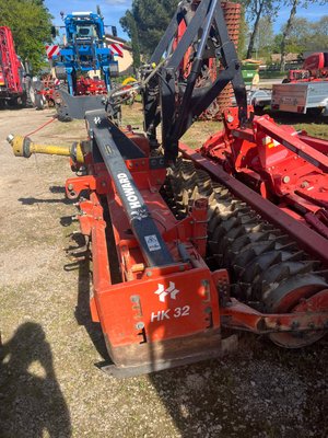 Herse rotative Howard HK32