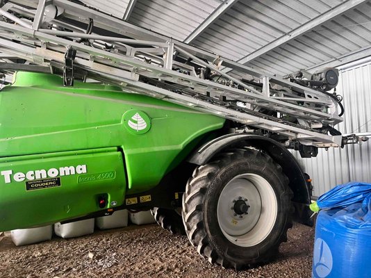 Pulvérisateur traîné Tecnoma TECNIS 4500l Rampe 36 l