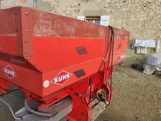Distributeur d'engrais Kuhn MDS 1131