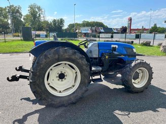 Tracteur fruitier New Holland T4040 - 3