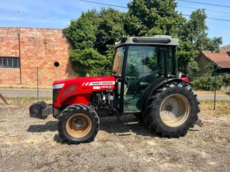 Tracteur fruitier Massey Ferguson 3640 S - 1
