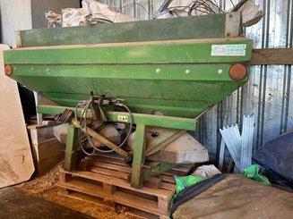 Distributeur d'engrais Amazone ZAM COMPACT - 1