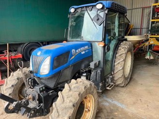 Tracteur fruitier New Holland T4 75F - 1