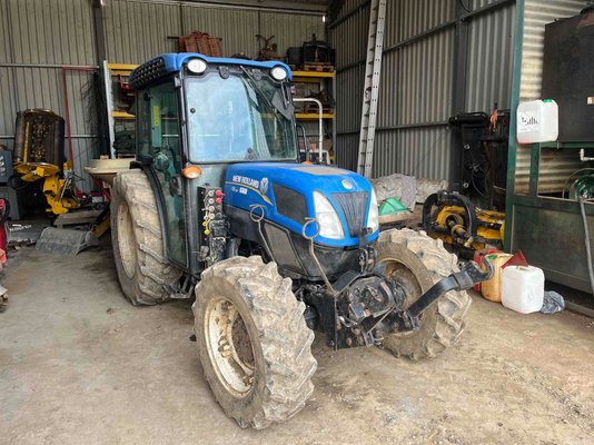 Tracteur fruitier New Holland T4 75F