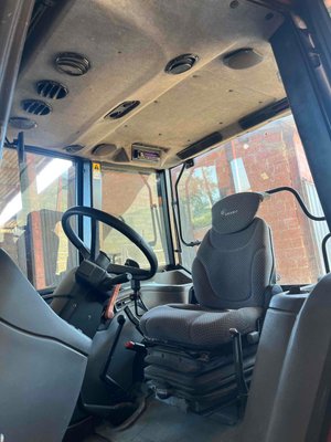 Tracteur agricole New Holland L 85