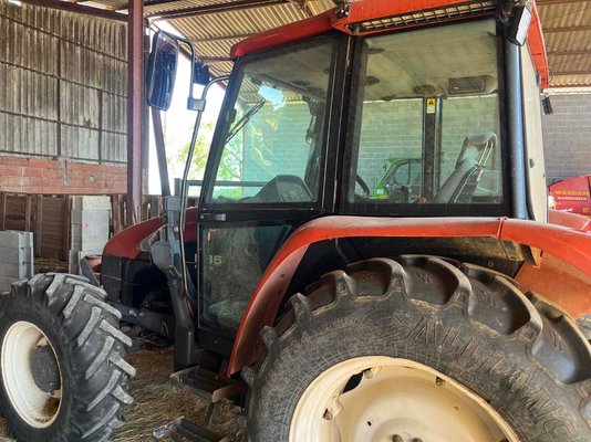 Tracteur agricole New Holland L 85