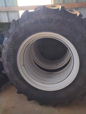 Roue, pneu, jumelage - autre Trelleborg AR/ 460/ 85 R38+ 380/85R28